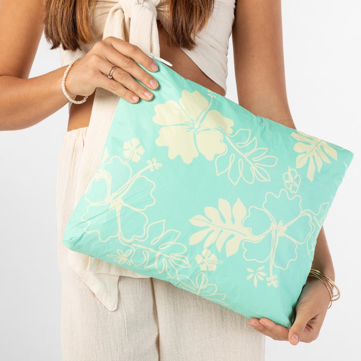 MAX Pouch | Eimeo Ahiri