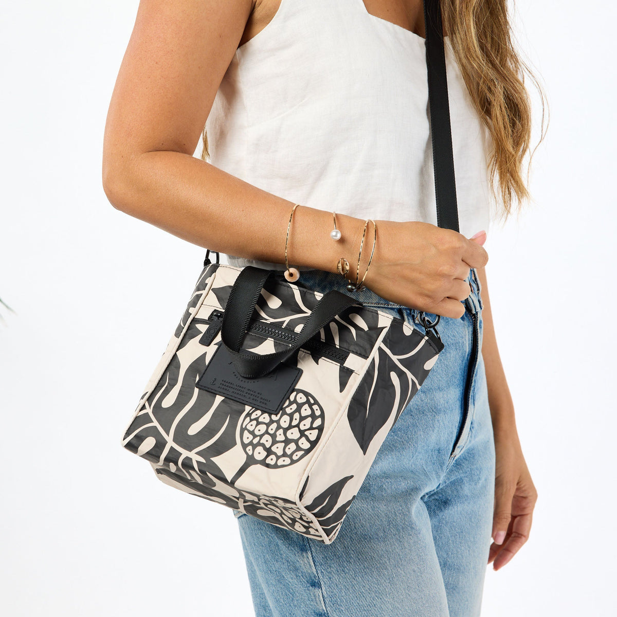 Crossbody | Holomua