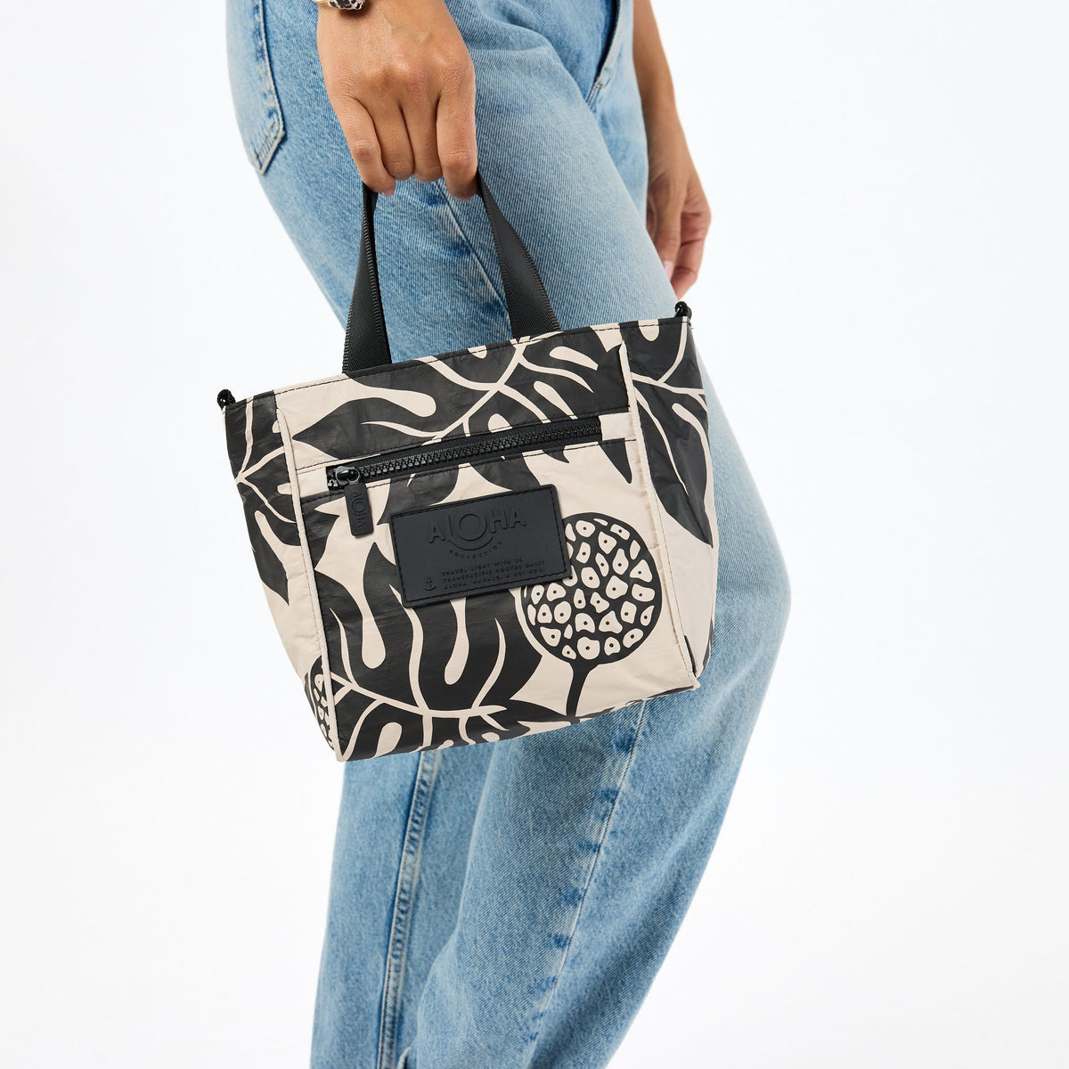 Crossbody | Holomua
