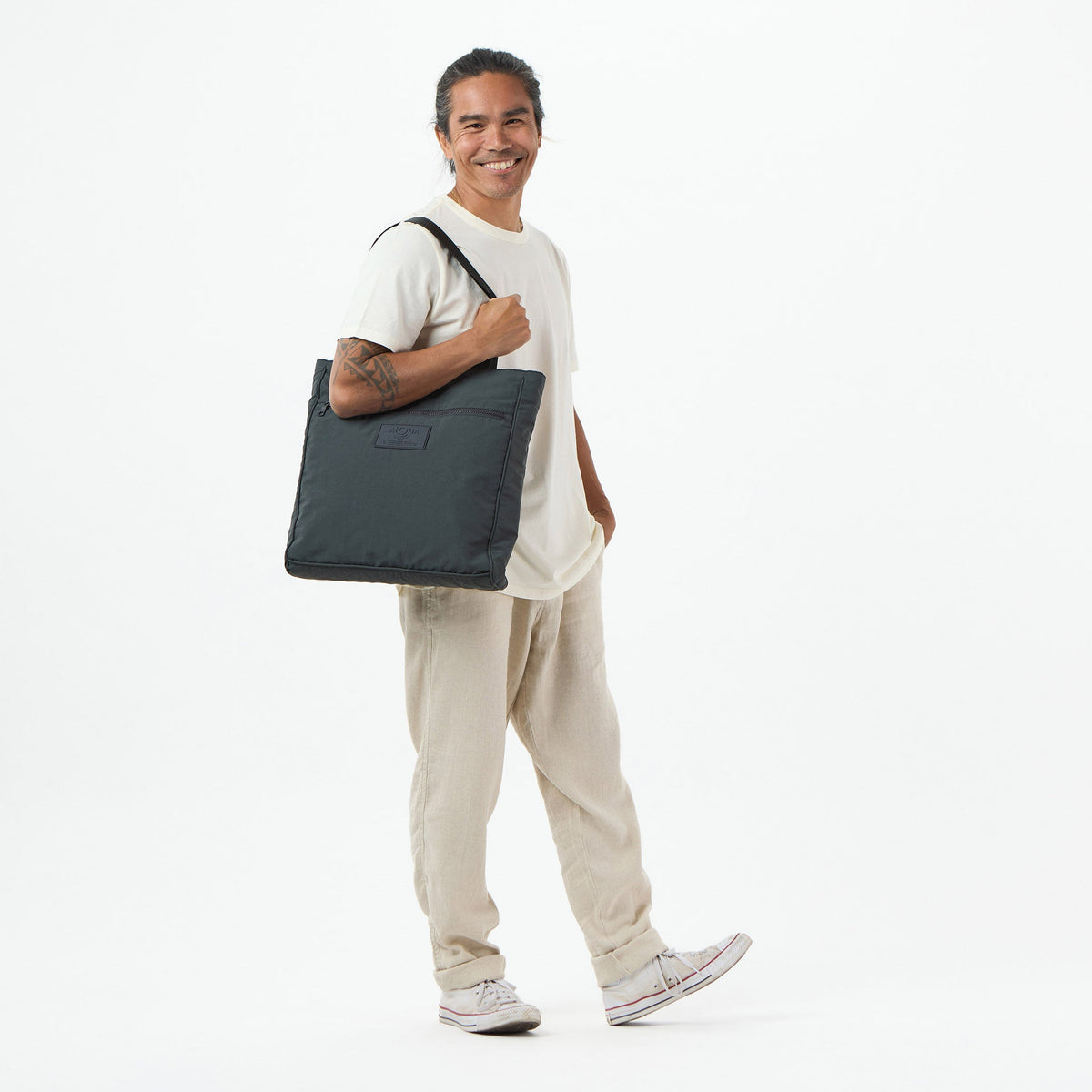 Keep It Light Daily Tote | Monochrome