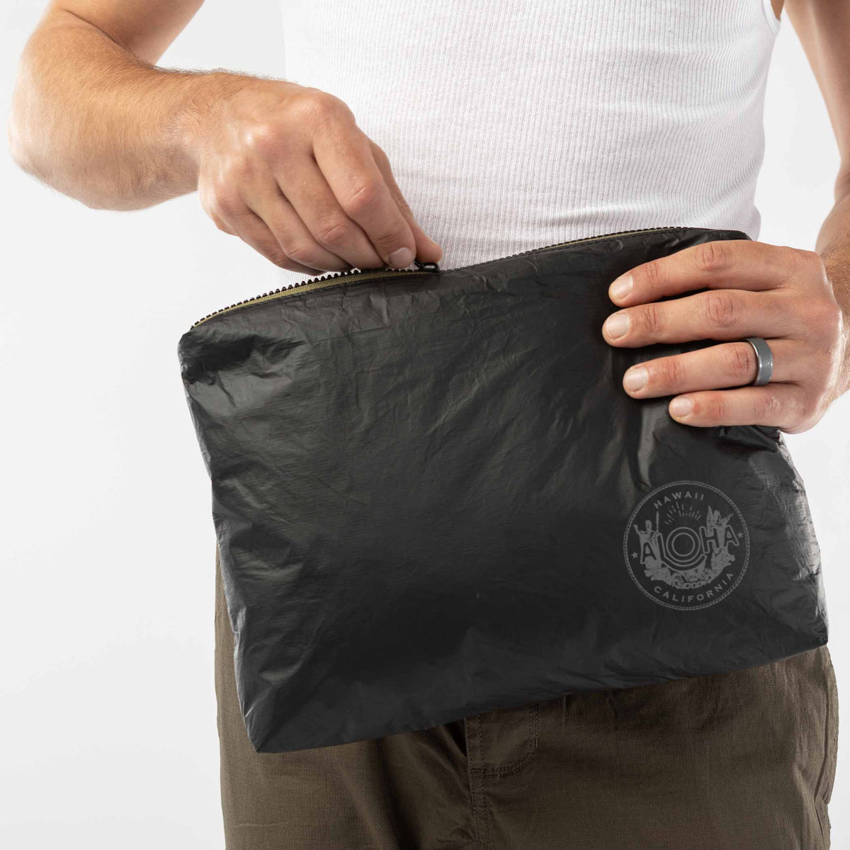 Mid Pouch | ALOHA Seal
