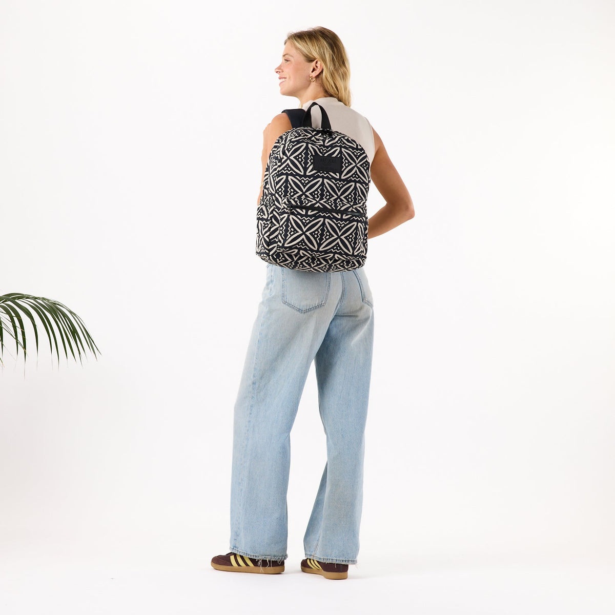 Keep It Light Backpack | Pasifika