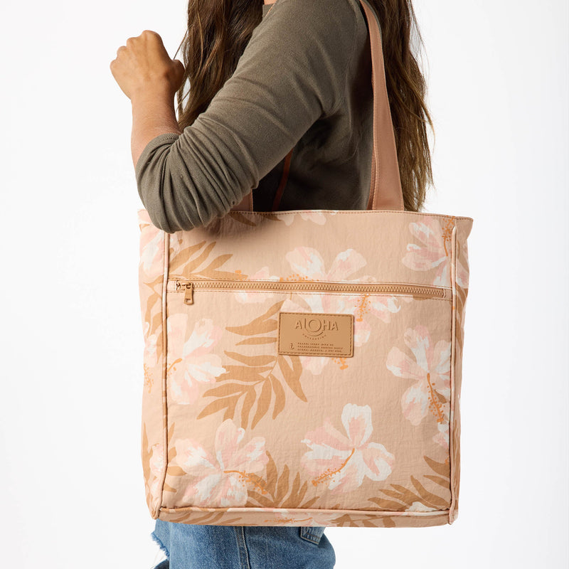 Keep It Light Daily Tote | Adrift