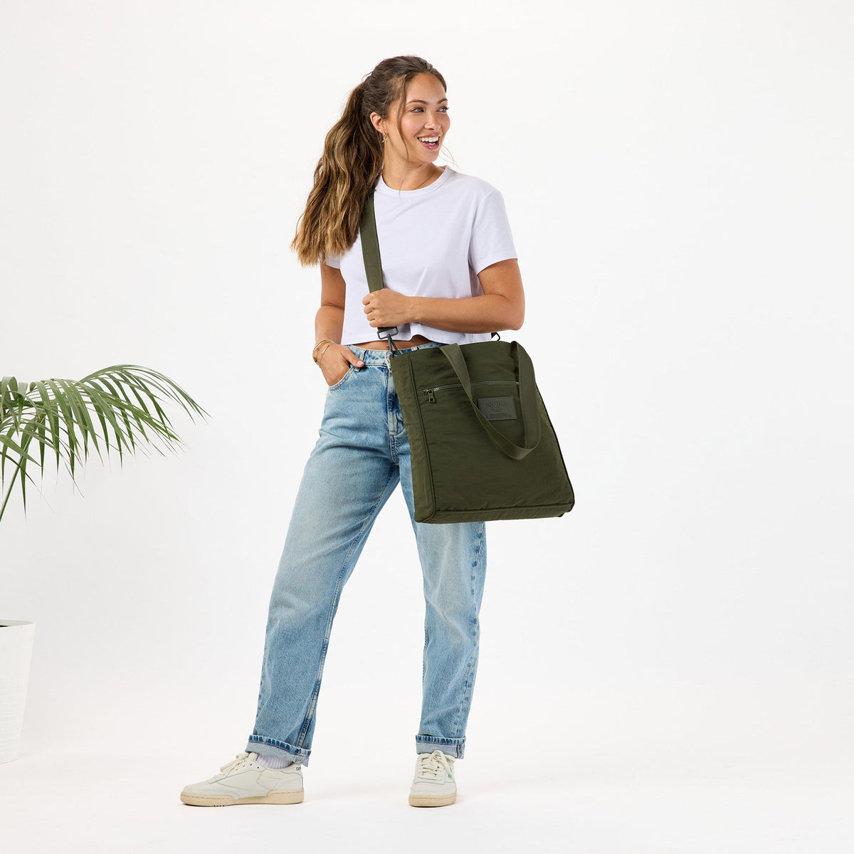 Keep It Light Daily Tote | Monochrome