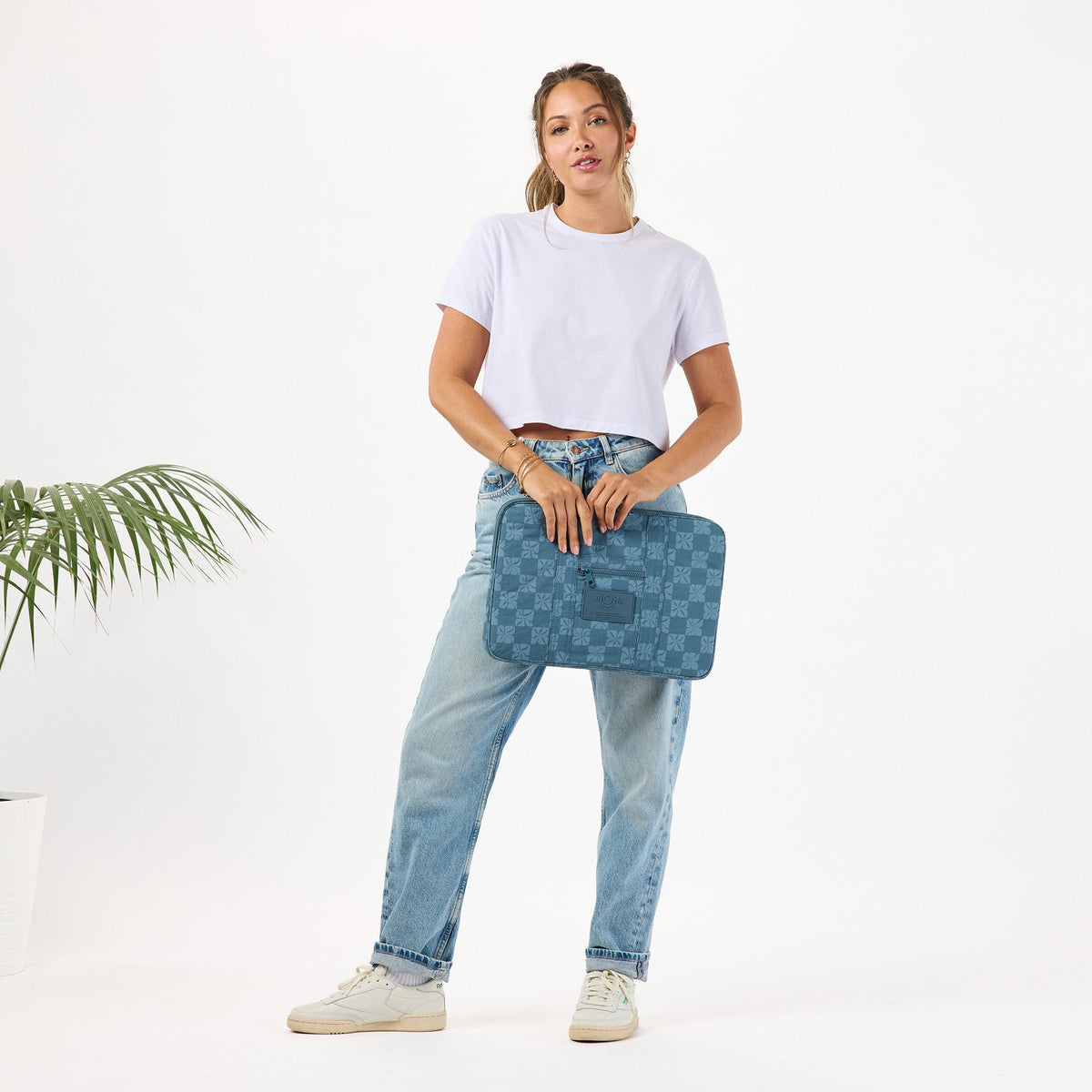 Keep It Light Laptop Case | Pua Check