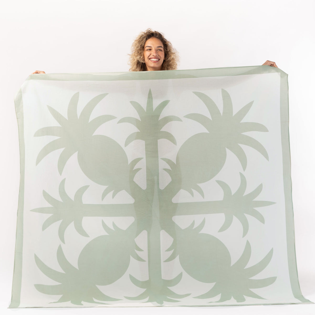 ʻOHANA Pareo | Pineapple
