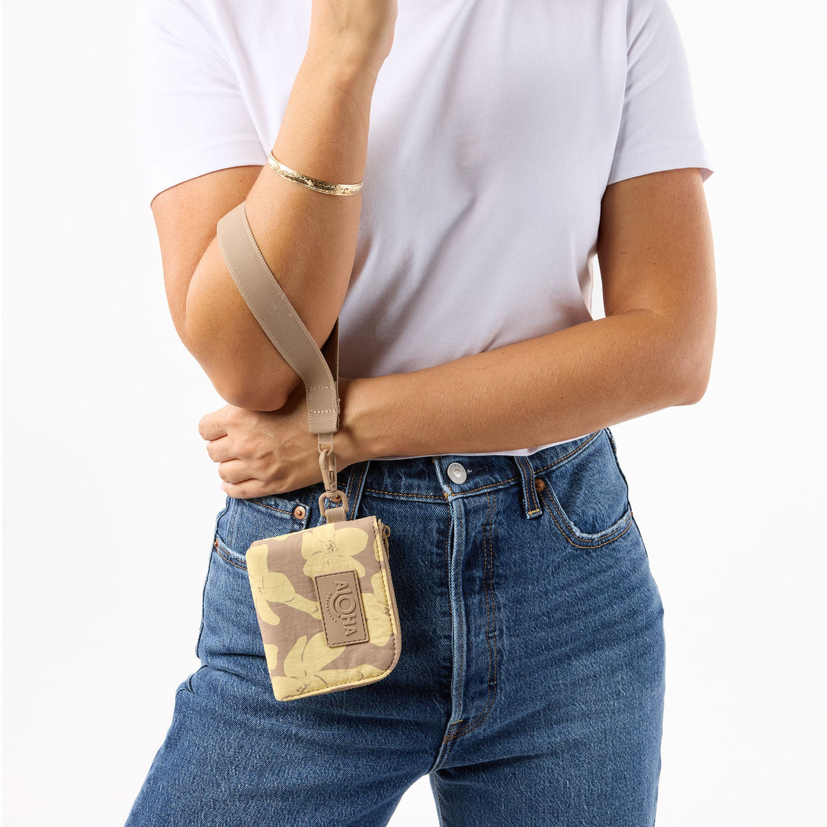 Go-To Wristlet | Puakenikeni Buds